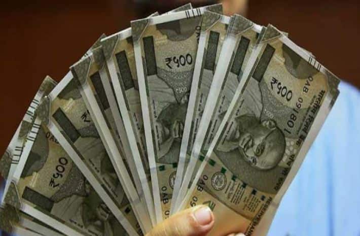 बेटी के लिए करना चाहते हैं निवेश तो सुकन्या समृद्धि योजना या PPF है सही ऑप्शन If you want to invest for your daughter's future, then Sukanya Samriddhi Yojana or PPF is the right option बेटी के लिए करना चाहते हैं निवेश तो सुकन्या समृद्धि योजना या PPF है सही ऑप्शन