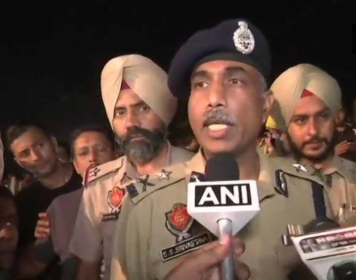 पुलिस अब तक 50 लोगों की मौत की पुष्टी कर रही है. वहीं मुख्यमंत्री अमरिंदर सिंह ने एलान किया है कि वो शनिवार को मौके पर जाएंगे. (Photo: ANI)