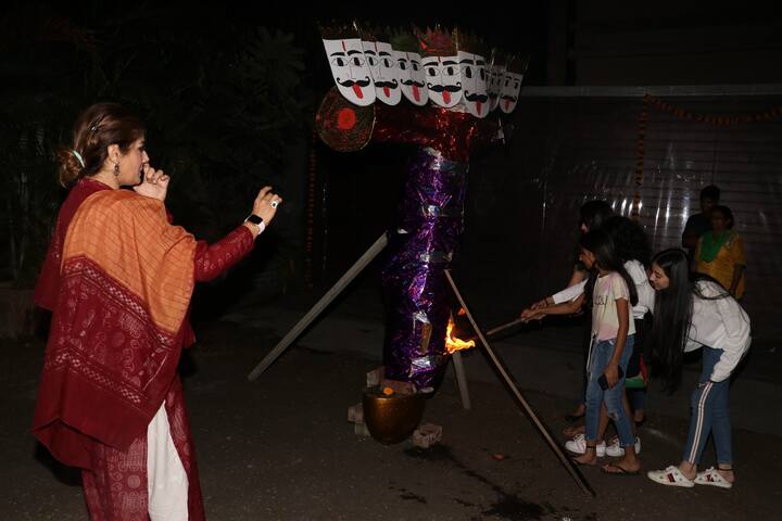 फैंस उनकी इन तस्वीरों को काफी पसंद करने वाले हैं. (तस्वीर: मानव मंगलानी)