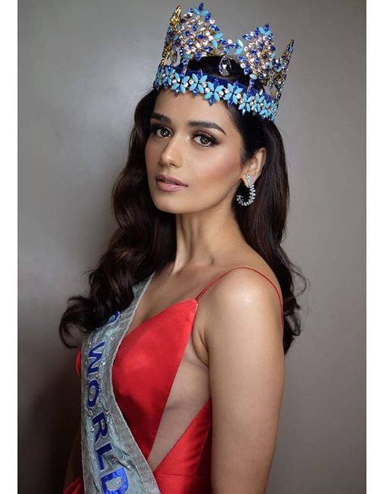 मानुषी कुछ दिन पहले ही ई-कॉमर्स कंपनी क्लब फैक्टरी के लिए एक एड में रणवीर सिंह के साथ डांस करते दिखी थीं. तस्वीर: इंस्टाग्राम