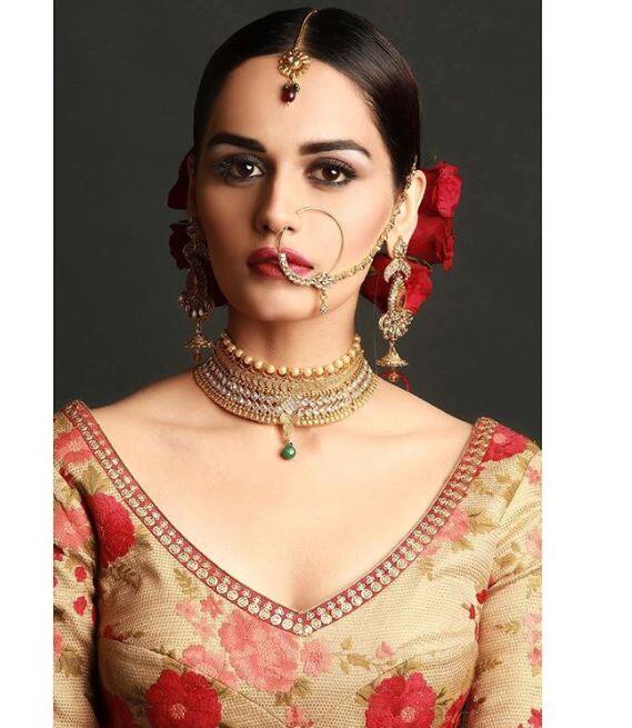 वहीं, फोटोशूट की इस तस्वीर में वो दुल्हन के लिबास में नज़र आ रही हैं. तस्वीर: इंस्टाग्राम