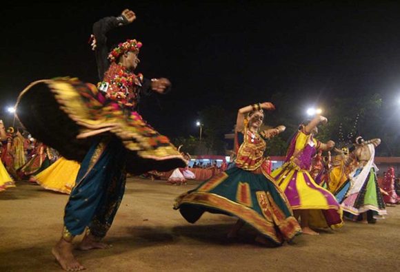 यूनेस्को से सम्मानित है उत्तराखंड की रामलीला, जानें देश के बाकी हिस्सों में कैसे मनाते हैं विजयदशमी