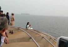 महाराष्ट्र: सीएम फडणवीस की पत्नी का खतरनाक स्टंट वायरल, सेल्फी के लिए नहीं की जान की परवाह