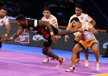 Pro Kabaddi League 2018: पुणेरी पल्टन ने बेंगलुरु बुल्स को 27-25 से हराकर लगाई जीत की हैट्रिक