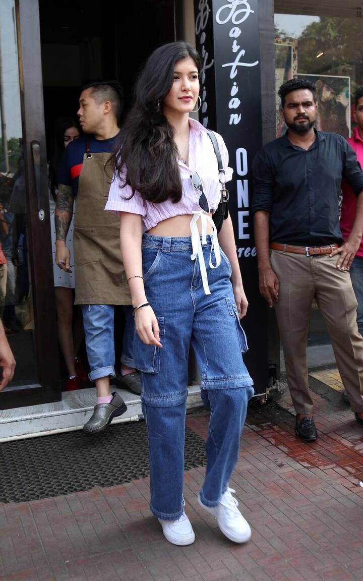 इसके बाद फैंस को अब शनाया के बॉलीवुड डेब्यू का भी काफी बेसब्री से इंतजार है. (Photo: Fotocorp)