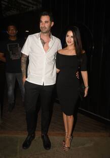 हसबैंड डेनियल के बर्थडे पर सनी लियोनी ने रखी सरप्राइज पार्टी, देखें तस्वीरें