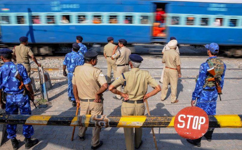 Amritsar train accident: Organizer of Dusshera event Saurabh Madan Mithoo releases video message अमृतसर हादसा: फरार आयोजक का दावा- रावण दहन की अनुमति ली थी, रेल राज्यमंत्री बोले- नहीं ली इजाजत