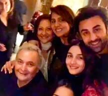 न्यूयॉर्क में इलाज करवा रहे ऋषि कपूर संग आलिया की तस्वीरें आईं सामने, रणबीर भी दिखे साथ