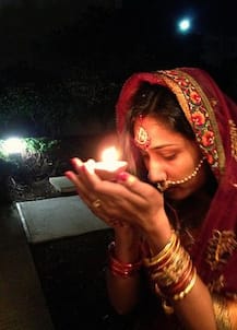 Karwa Chauth 2020: पूजन में इन सामग्रियों की होती है ज़रुरत, जान लीजिए पूरी लिस्ट