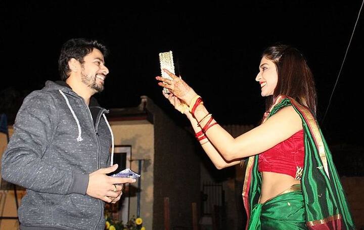 गुरूजी के मुताबिक, कुछ योग पति-पत्नी के रिश्ते बिगाड़ देते हैं. मंगलदोष प्रबल होने पर पत्नी और पत्नी में हमेशा के लिए दूरी हो सकती है. ऐसे में पति-पत्नी   को अपना दिनचर्या सही रखना चाहिए. फोटोः गूगल फ्री इमेज 