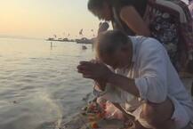 शरद पूर्णिमा: श्रद्धालुओं ने पवित्र त्रिवेणी संगम में लगाई आस्था की डुबकी