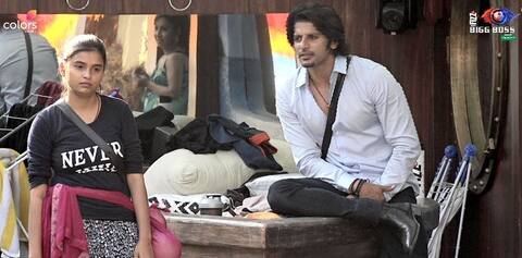 Bigg Boss 12, Day 38: टूटा करणवीर के सब्र का बांध, दीपक-उर्वीशी के रास्ते भी हुए जुदा Bigg Boss 12, Day 38: टूटा करणवीर के सब्र का बांध, दीपक-उर्वीशी के रास्ते भी हुए जुदा