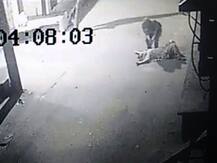 तीन गोलियां मार कर किया महिला का कत्ल, CCTV में रिकॉर्ड हुई पूरी वारदात