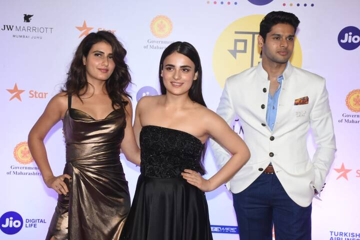 फामिता और राधिका मदान ने साथ में पोज भी दिया.