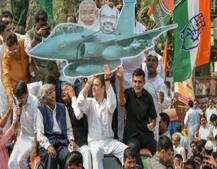 कांग्रेस अध्यक्ष राहुल गांधी ने दिल्ली में किया सीबीआई मुख्यालय तक पैदल मार्च, देखें तस्वीरें