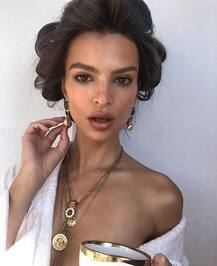 हॉटनेस से इंटरनेट पर इस हसीना ने लगाई आग, तस्वीरें देखेंगे तो हो जाएंगे इनके कायल