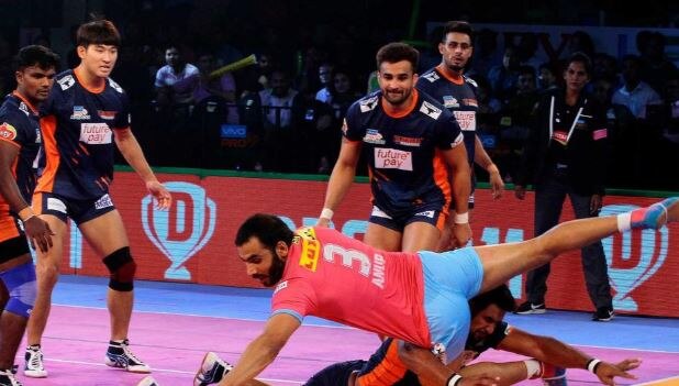 Pro Kabaddi League 2018: बंगाल वॉरियर्स ने जयपुर पिंक पैंथर्स को हराकर हासिल की टॉप पोजिशन