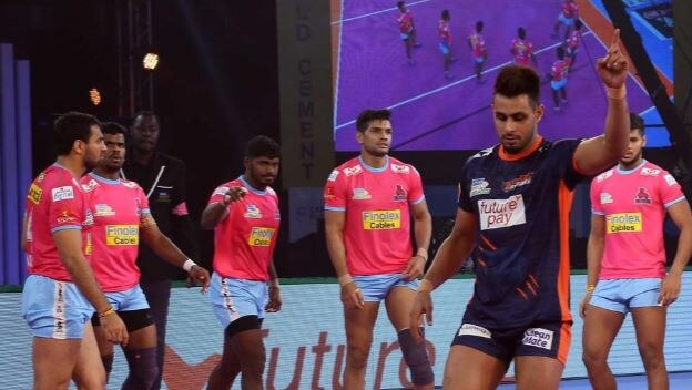 Pro Kabaddi League 2018: बंगाल वॉरियर्स ने जयपुर पिंक पैंथर्स को हराकर हासिल की टॉप पोजिशन