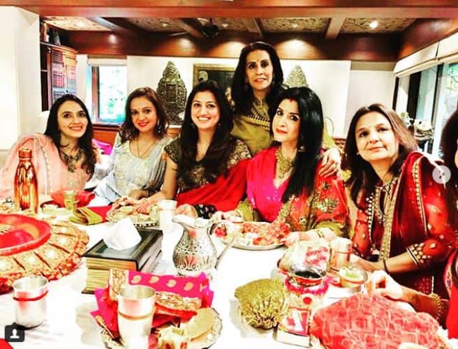 सभी ने इस सोलिब्रेशन की तस्वीरें सोशल मीडिया पर पोस्ट की हैं जिन्हें हम आपके लिए लाए हैं. (Photo: nalinidatta)