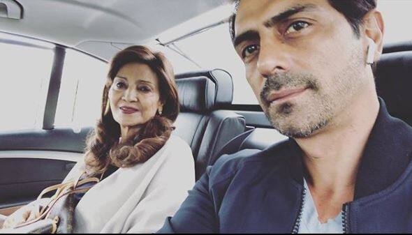 अपनी मां ग्वेन रामपाल की ये तस्वीर कुछ महीने पहले अर्जुन रामपाल ने अपने इंस्टाग्राम पर शेयर की थी. (तस्वीर: इंस्टाग्राम)