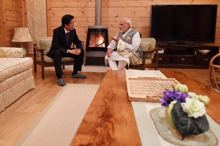 नई दिल्ली से जापान यात्रा के लिए रवाना होने से पहले पीएम मोदी ने भारत और जापान को ‘आपसी लाभ वाला गठजोड़’ बताया था. उन्होंने कहा था कि आर्थिक और प्रौद्योगिकी की दृष्टि से आधुनिकीकरण में भारत के लिए जापान सबसे भरोसेमंद भागीदार है. तस्वीर: ट्विटर