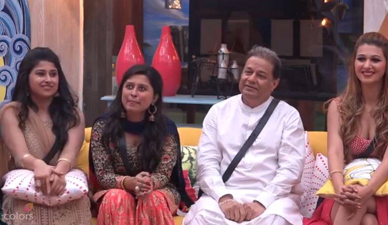 बिग बॉस 12: अनूप जलोटा ने खोला जसलीन से रिश्ते का राज, कहा- हमारे बीच फिजिकल नहीं, बल्कि म्यूजिकल रिश्ता