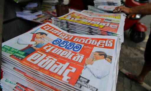 Sri Lanka: know everything about the political crisis in the country श्रीलंका: भारत समर्थक विक्रमसिंघे को हटाकर चीन समर्थक राजपक्षे को बनाया गया पीएम, जानें- क्या है पूरा मामला