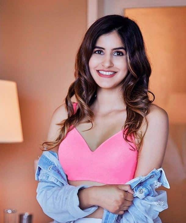 अब साक्षी अपनी तस्वीरों में भी पहले से ज्यादा कॉन्फिडेंड दिखाई देती हैं. तस्वीर: इंस्टाग्राम