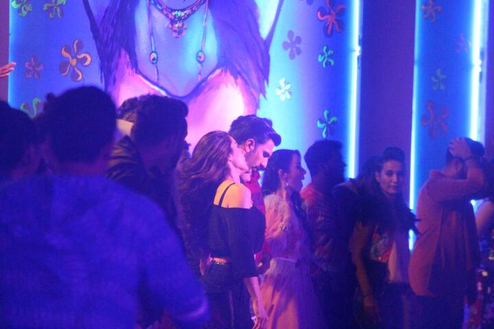 आपको बता दें कि इस फिल्म में रणवीर सिंह एक पुलिसवाले के किरदार में हैं. (तस्वीर: मानव मंगालनी)