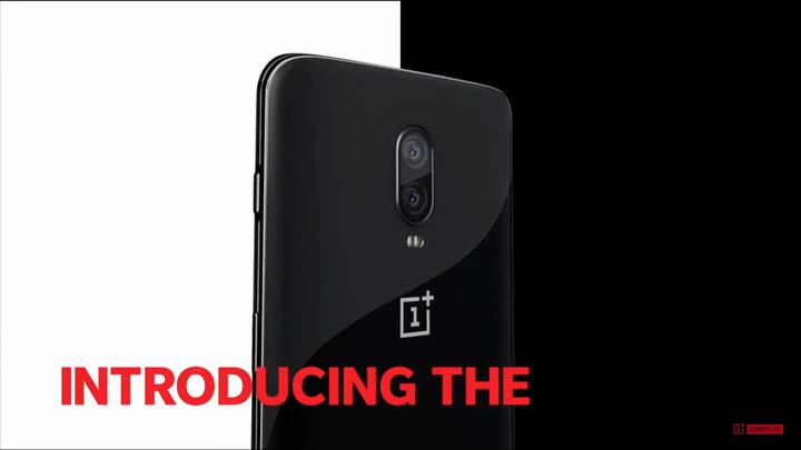 कंपनी के को फाउंडर इस बात को पहले ही कंफर्म कर चुके हैं कि फोन में कोई भी हेडफोन जैक नहीं है.