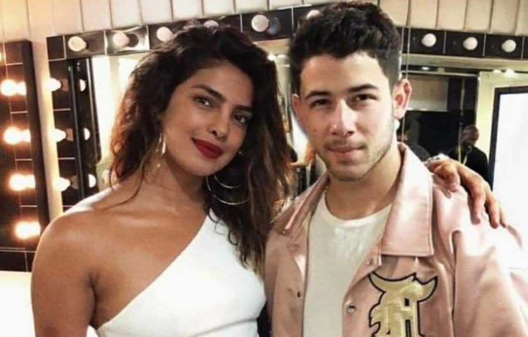 Priyanka Chopra and Nick Jonas Gets Marriage Licence in Los Angeles अमेरिका के लॉस एंजेलिस में प्रियंका और निक को मिला शादी का लाइसेंस