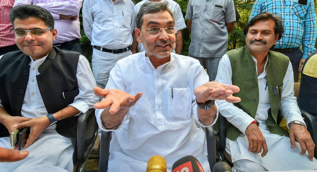 Upendra Kushwaha statement over BJP-JDU equql seat sharing formula उपेंद्र कुशवाहा का तंज, कहा- पांच-पांच सीटों पर लड़ ले बीजेपी-जेडीयू, बाकी आरएलएसपी-एलजेपी बांट लेंगे