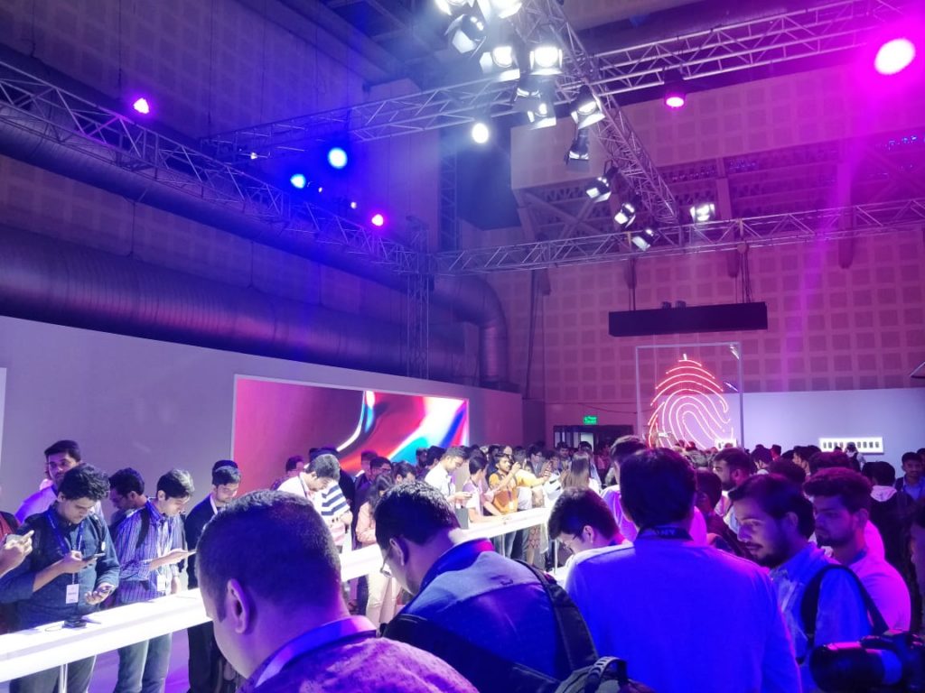OnePlus 6T भारत में हुआ लॉन्च, फोन के साथ 5400 रुपये का JIO कैशबैक