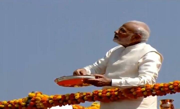 आज प्रधानमंत्री नरेंद्र मोदी ने सरदार पटेल की सबसे ऊंची मूर्ति 'स्टैच्यू ऑफ यूनिटी' का अनावरण किया. इसी के साथ प्रधानमंत्री नरेंद्र मोदी ने 'स्टैच्यू ऑफ यूनिटी' को देश को समर्पित कर दिया.  फोटोः ट्विटर 