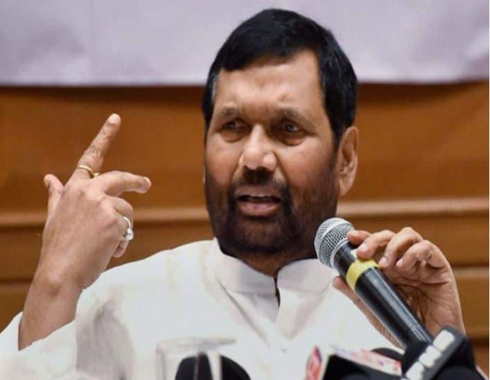 रामविलास पासवान: वो नेता जिन्होंने अपने राज्य की सत्ता से जुड़ने के बजाय हमेशा केंद्रीय सत्ता से जुड़े रहना पसंद किया