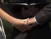 बरेली: प्रेमी जोड़ा फरार, सदमे में परिवार, लड़की के पिता ने कहा- कराया जा सकता है बेटी का धर्म परिवर्तन