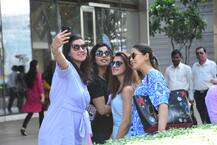 In Pics: बेटी मीशा और दोस्तों संग हैंगआउट करती दिखीं मीरा कपूर, बेहद खूबसूरत हैं तस्वीरें