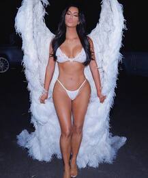 किम सिस्टर्स की चमकी किस्मत, \'विक्टोरिया सीक्रेट\' के साथ काम करने का मिला मौका