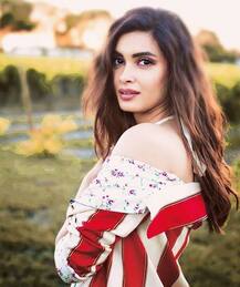 बर्थडे स्पेशलः डायना पेंटी के बारे में ये बातें जानते हैं आप