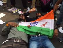 सहायक अध्यापक भर्ती मामला: अभ्यर्थियों का प्रदर्शन, पुलिस ने किया लाठीचार्ज