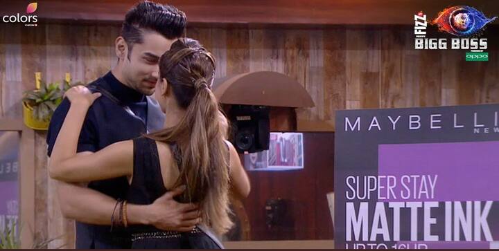 इस टास्क में रोहित को सृष्टि का गेटअप और उनका जेस्चर काफी पसंद आया. इसके बाद रोहित ने सृष्टि को क्राउन पहनाया. इतना ही नहीं दोनों एक दूसरे का हाथ थामे थिरकते हुए भी नजर आए. काल कोठरी में कैद करणवीर और मेघा ने भी उनकी इस परफॉर्मेंस का आनंद उठाते नजर आए.