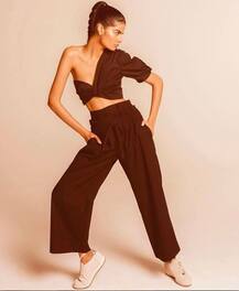 मॉडल भूमिका अरोड़ा ने सोशल मीडिया पर शेयर की कुछ खास तस्वीरें