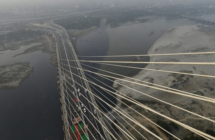 Signature Bridge set to be inaugurated today दिल्ली: 'सिग्नेचर ब्रिज' का हुआ उद्घाटन, कार्यक्रम से पहले मनोज तिवारी की पुलिसवालों से झड़प