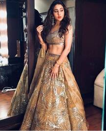 SRK DIWALI BASH: शाहरुख की पार्टी में करीना कपूर खान और सारा अली खान ने बिखेरे जलवे