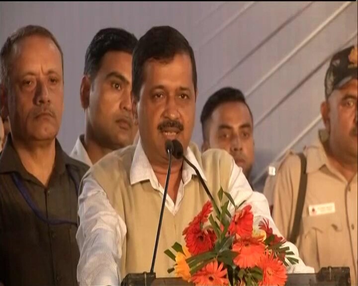 Kejariwal speech on the occasion of Signature Bridge inauguration सिग्नेचर ब्रिज के उद्घाटन के मौके पर केजरीवाल का सरकार पर वारः कहा- मंदिर, मूर्ति बनाने से तरक्की नहीं होगी