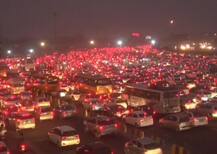 धनतेरस पर दिल्ली-गुरुग्राम रूट पर लगा छह किलोमीटर लंबा जाम, लोगों को हुई भारी परेशानी