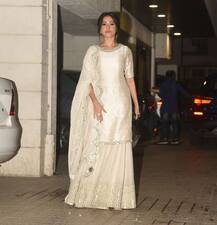 फिल्म प्रोड्यूसर की दीवाली पार्टी में पहुंची प्रीती ज़िंटा और लारा दत्ता, जैकी श्रॉफ भी आए नज़र, देखें तस्वीरें