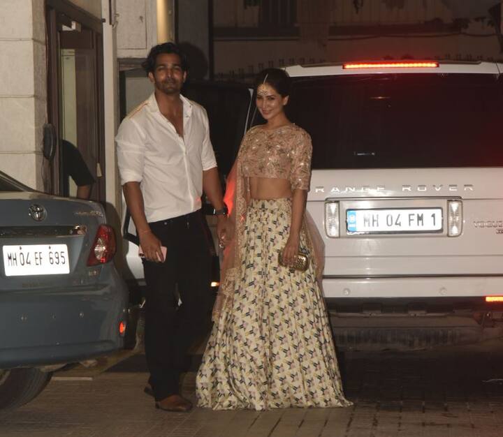 अभिनेता हर्षवर्धन राणे और किम शर्मा भी इस पार्टी का हिस्सा बने थे. (तस्वीर: मानव मंगलानी) 