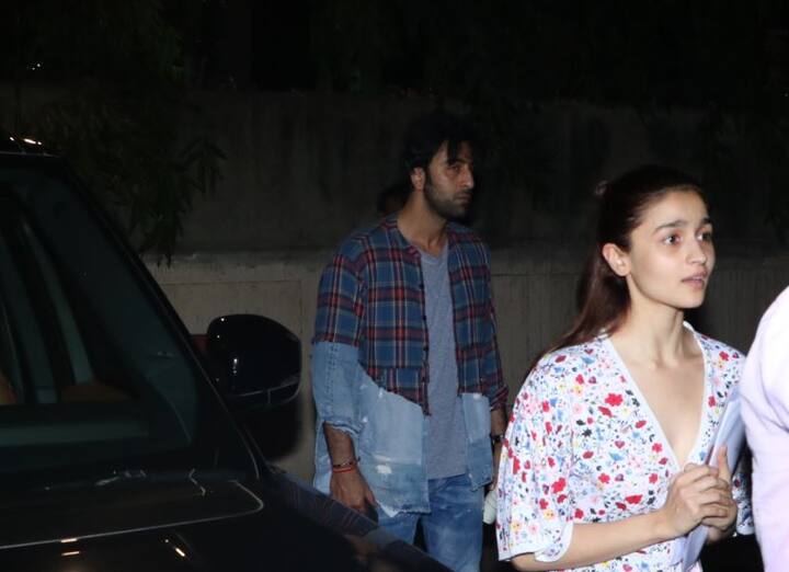 रणबीर कपूर और आलिया भट्ट इन दिनों अपनी आने वाली फिल्म 'ब्रह्मास्त्र' को लेकर खासा बिजी चल रहे हैं. (तस्वीर - मानव मंगलानी)