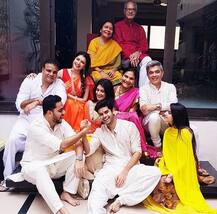 पति के प्यार में खोई इस हसीना ने पोस्ट की ये तस्वीरें, आप भी देखें